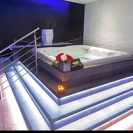 Les Secrets Hotell *